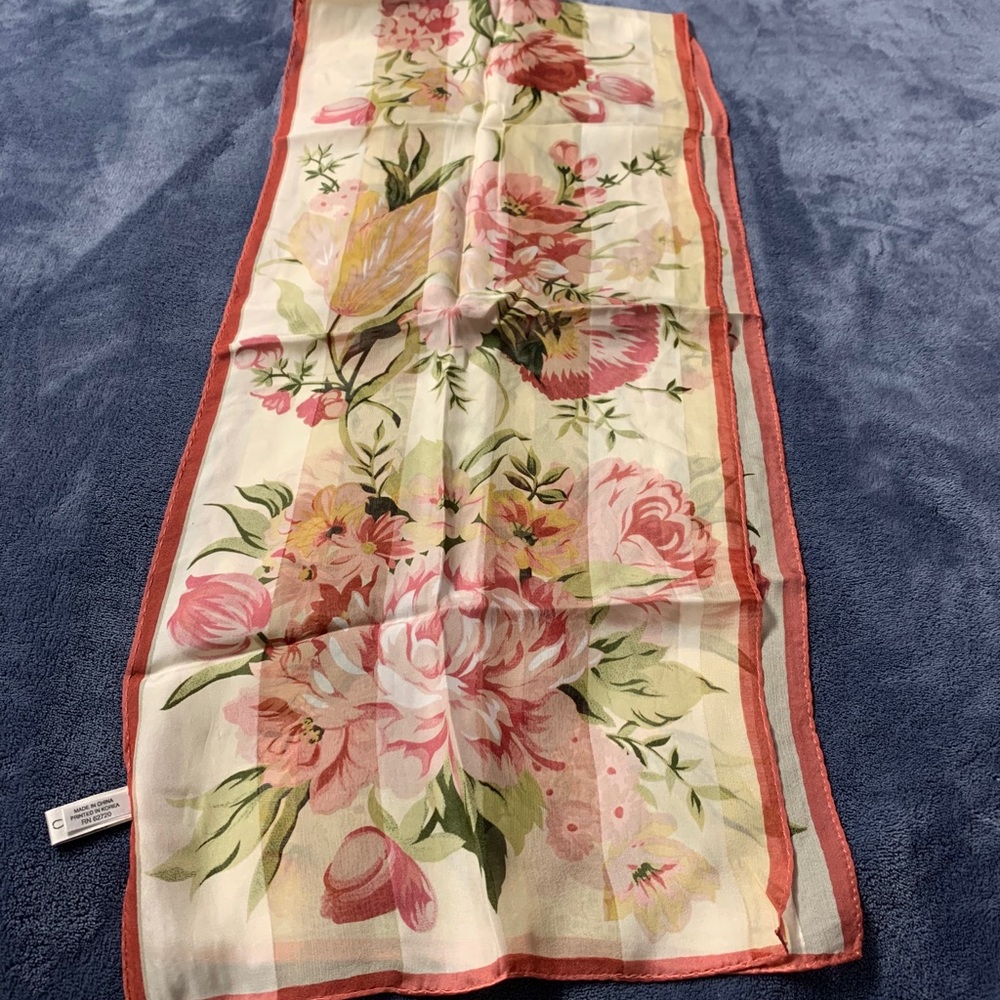 Scarf - Picture 4 of 7
